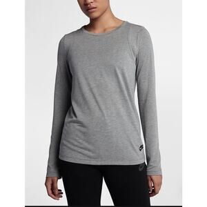 Nike Women’s Top Long Sleeve Medium